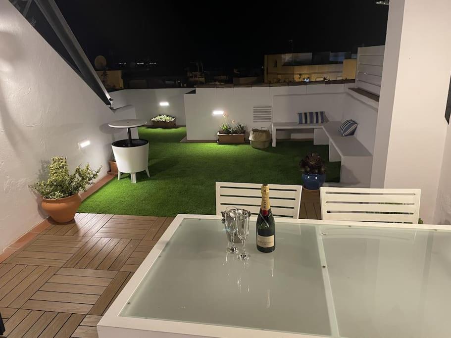 הוילה קוניל דה לה פרונטרה Casa Lola Conil, Azotea Al Mar Y Parking Solo Familias O Parejas מראה חיצוני תמונה