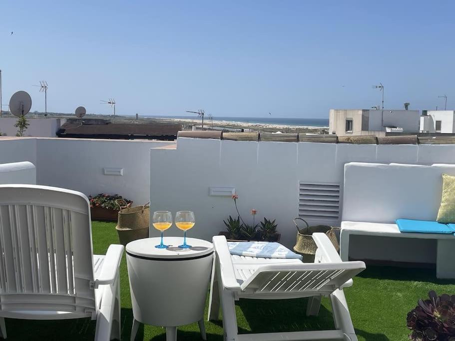 הוילה קוניל דה לה פרונטרה Casa Lola Conil, Azotea Al Mar Y Parking Solo Familias O Parejas מראה חיצוני תמונה