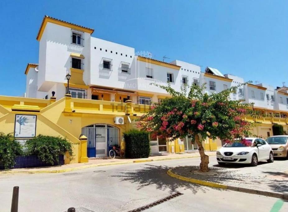 הוילה קוניל דה לה פרונטרה Casa Lola Conil, Azotea Al Mar Y Parking Solo Familias O Parejas מראה חיצוני תמונה